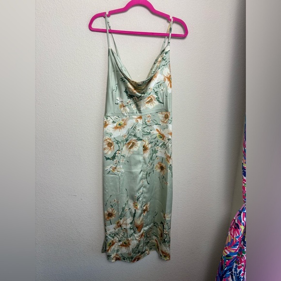 NWT Boohoo Sage Green Satin Floral Cowl Tie-Back Flute Hem Slip Midi Dress 12 - Picture 3 of 11